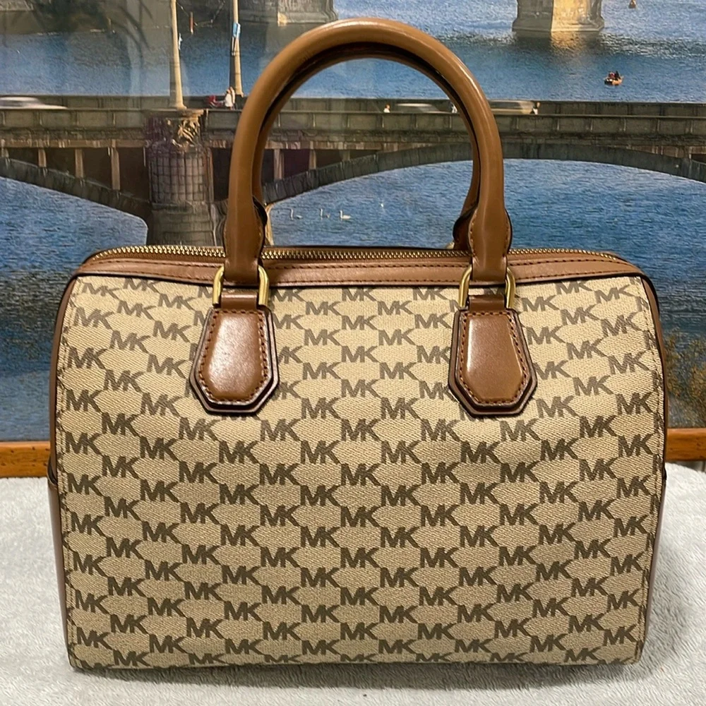 Michael Kors Satchel - Picture 4 of 7